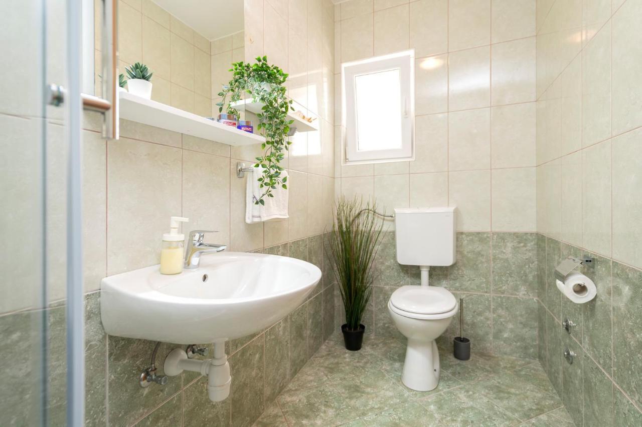 Longin - Zf Hvar Apartamento