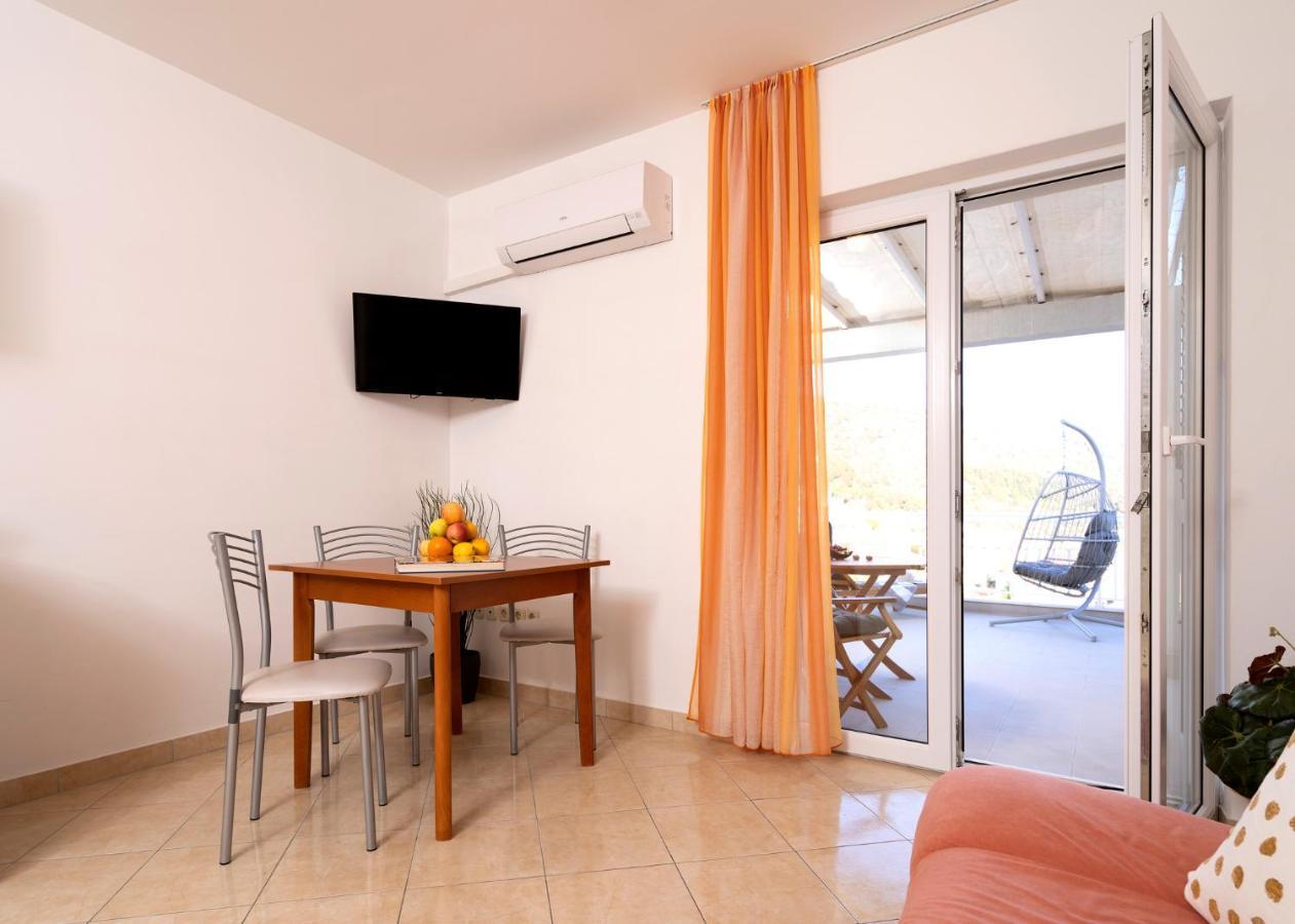 Longin - Zf Hvar Hvar Town